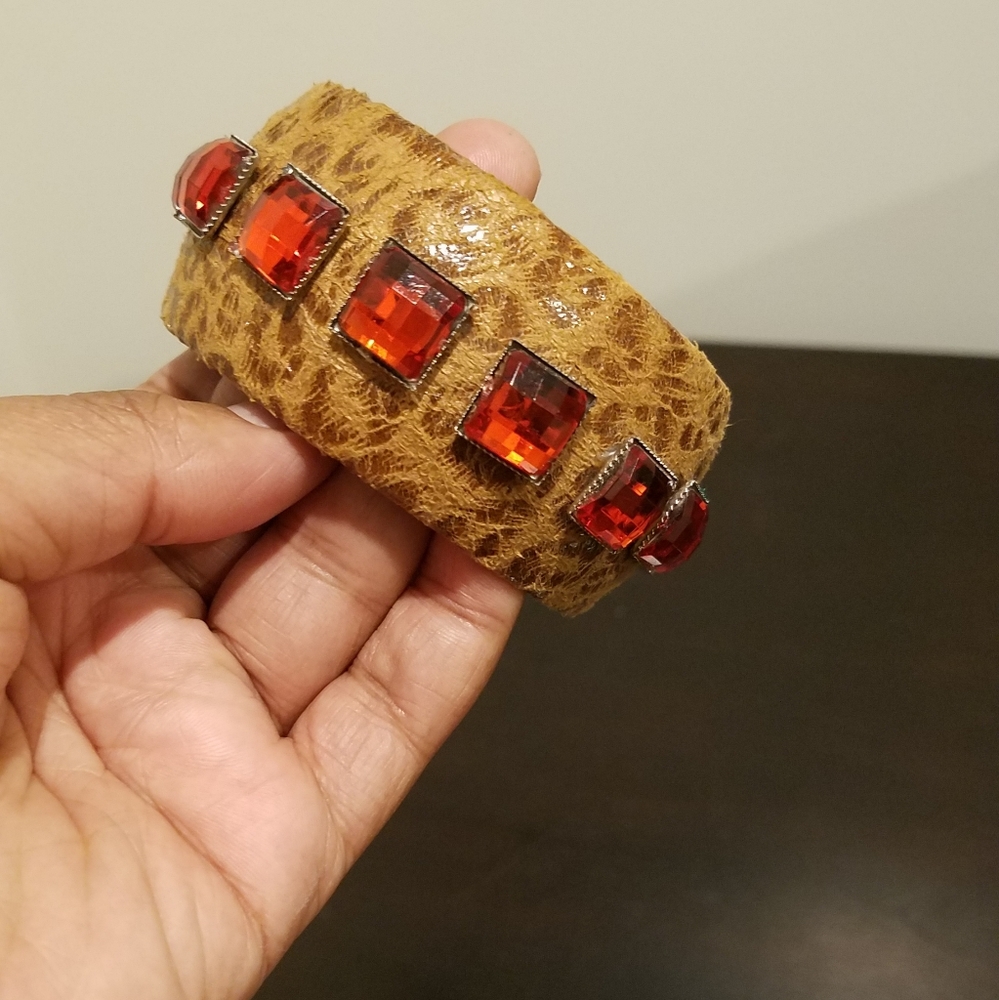Bracelet